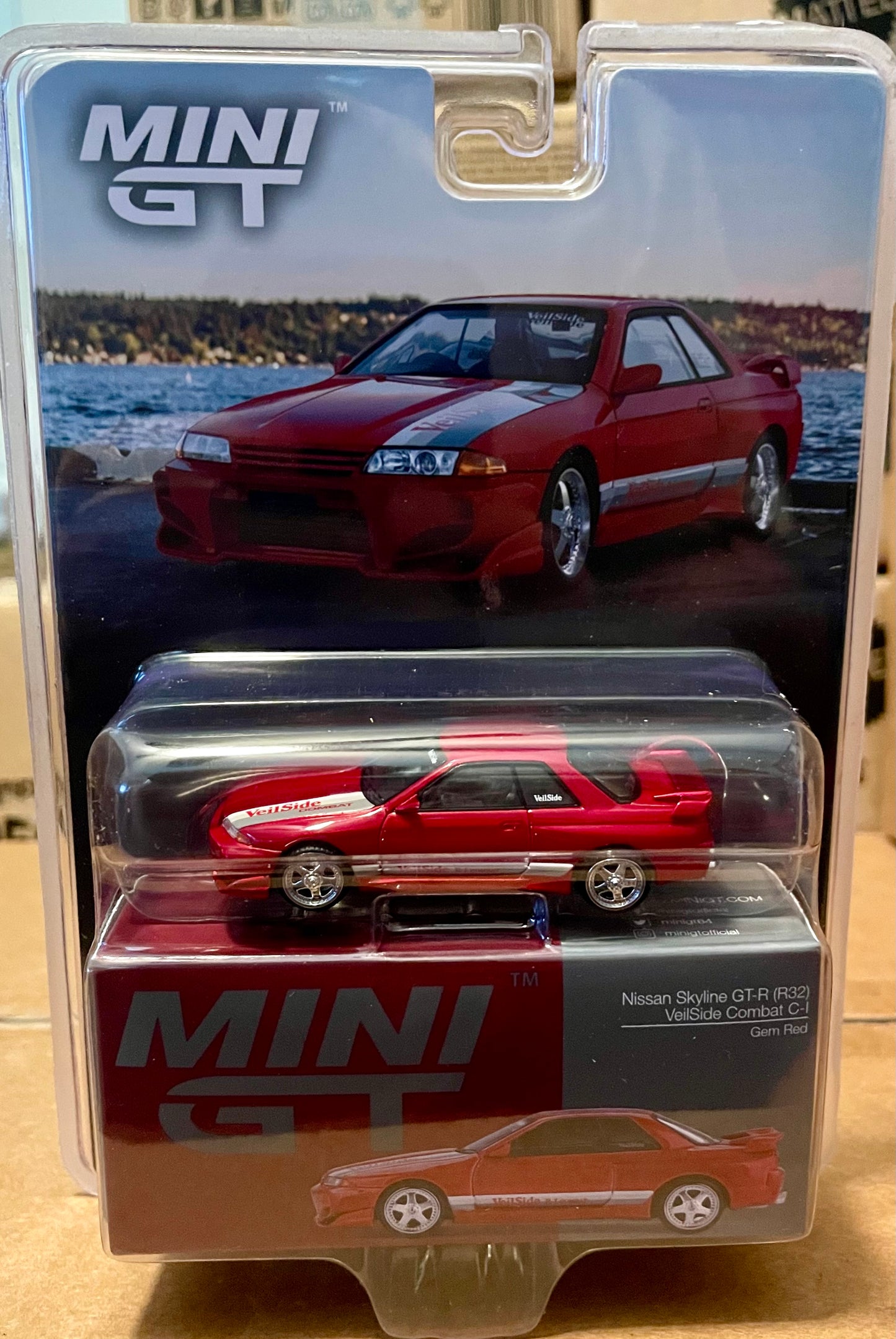 MiniGT Nissan Skyline GT-R (R32) VeilSide Combat Red