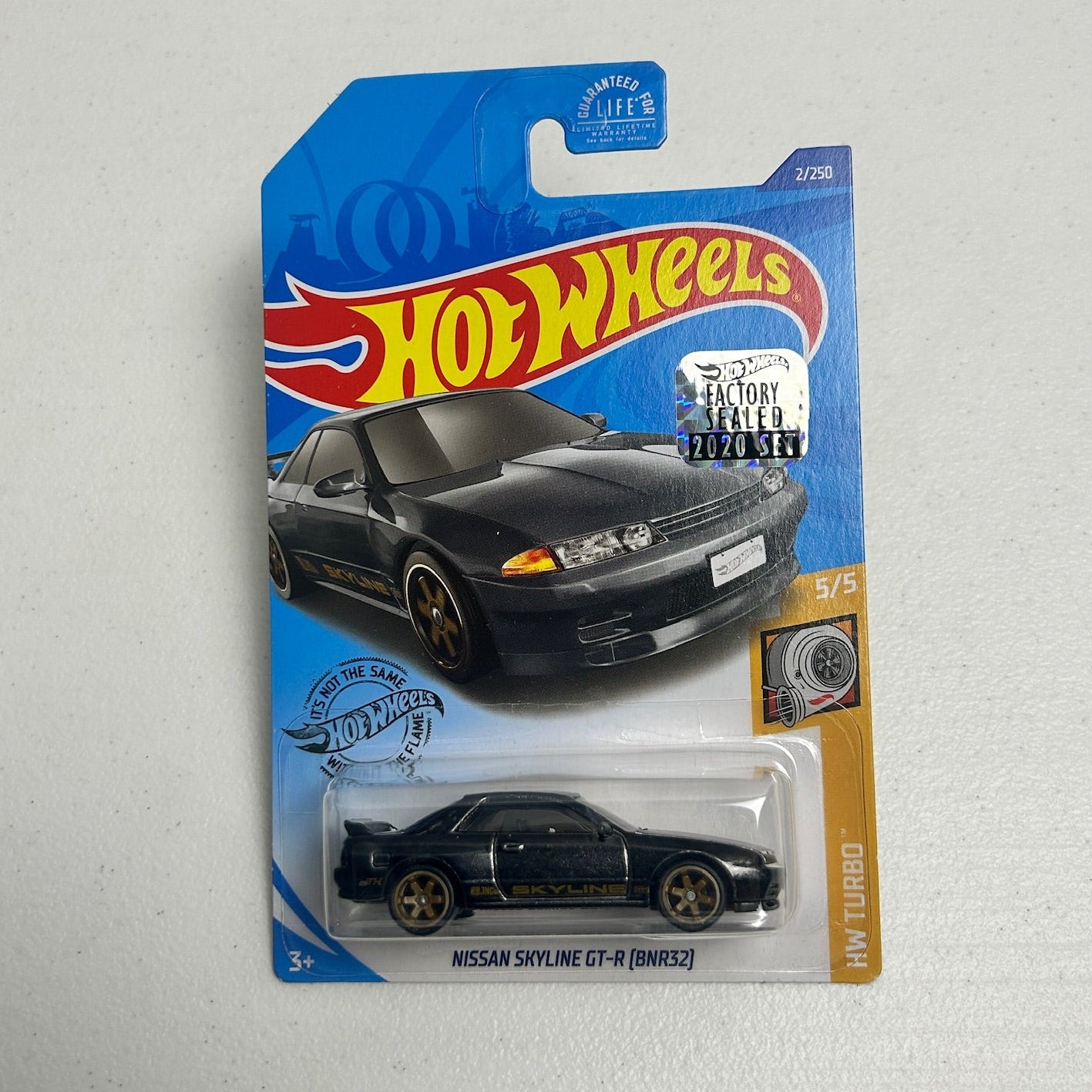 Hot Wheels 1:64 Nissan Skyline GT-R (BNR32) Super Treasure Hunt Factory Sealed