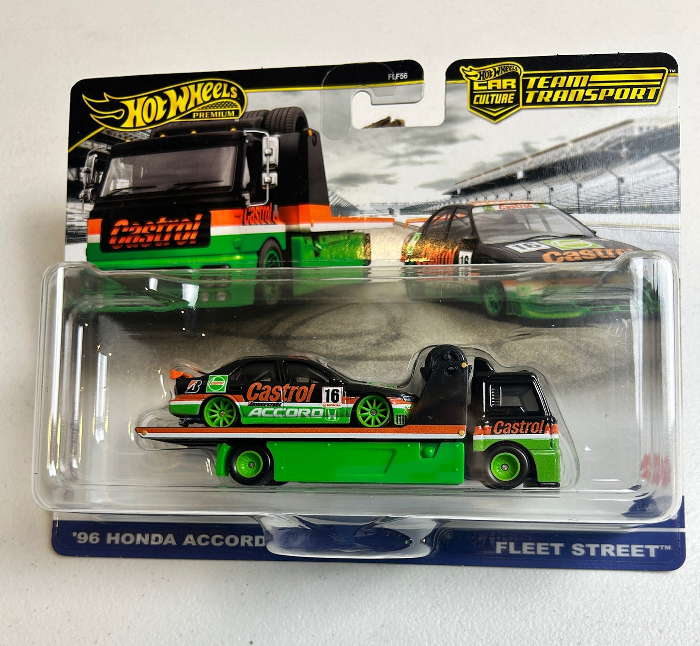 Hot Wheels 1:64 Team Transport #65 '96 Honda Accord/Fleet Street