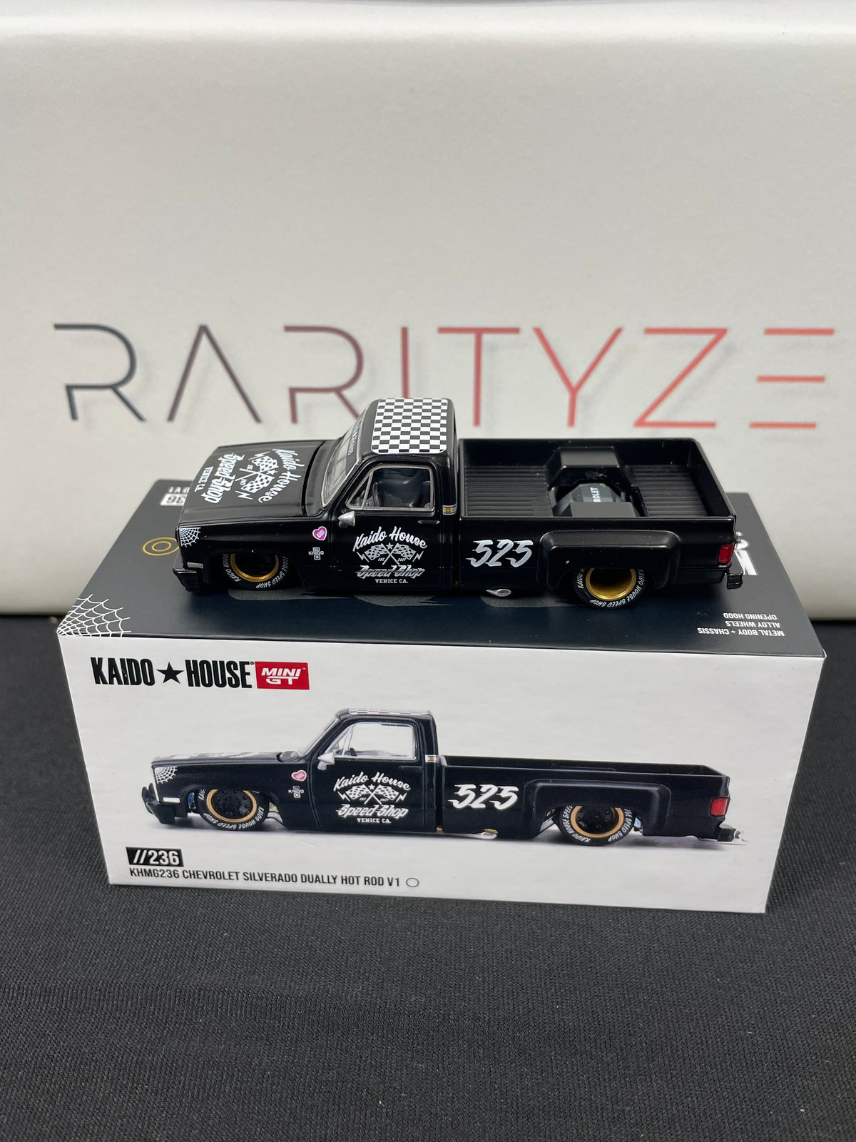 KaidoHouse 1:64 Chevrolet Silverado Dually Hot Rod V1 - Black