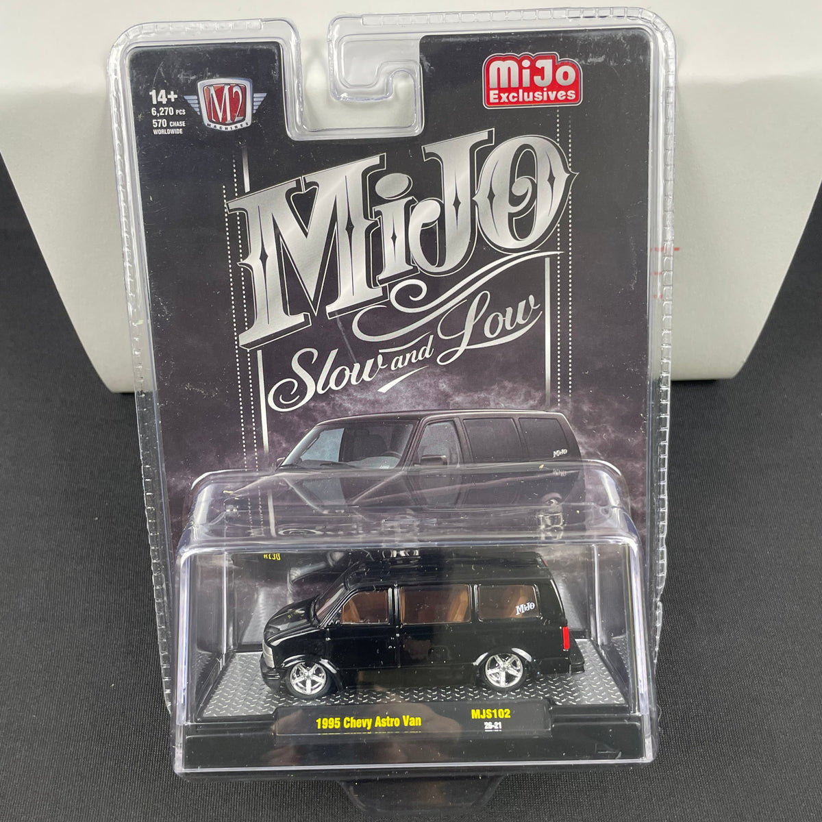 M2 1:64 1995 Chevy Astro Van Slow and Low