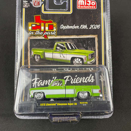 M2 1:64 Mijo 1978 Chevrolet Cheyenne Super 30 C10 in the Park