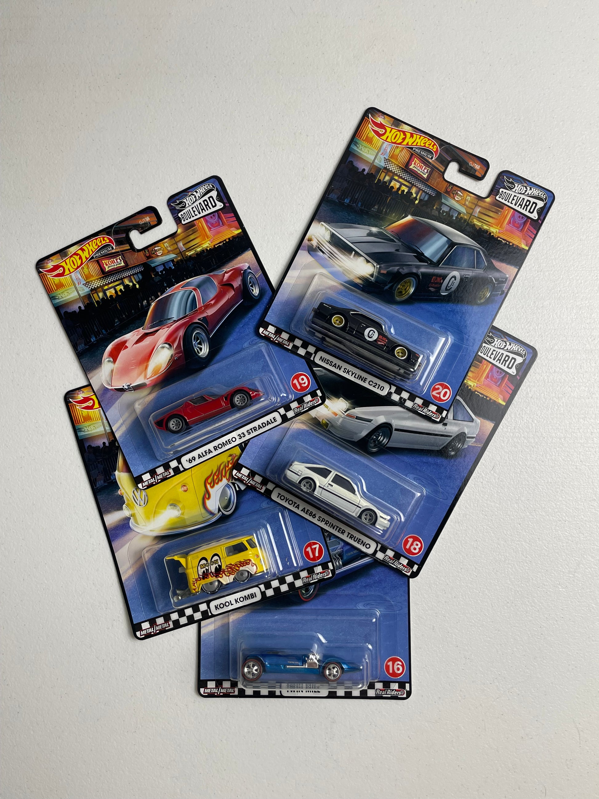 Hot Wheels 1:64 Boulevard #16 - 20