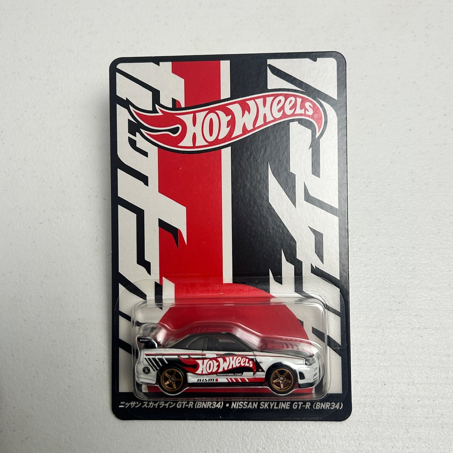 Hot Wheels 1:64 2025 Japan Convention Nissan Skyline GT-R (BNR34) Right Facing