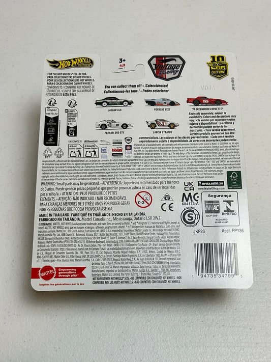 Hot Wheels 1:64 Car Culture Vintage Racing Nissan Skyline GT-R (BNR32) Chase