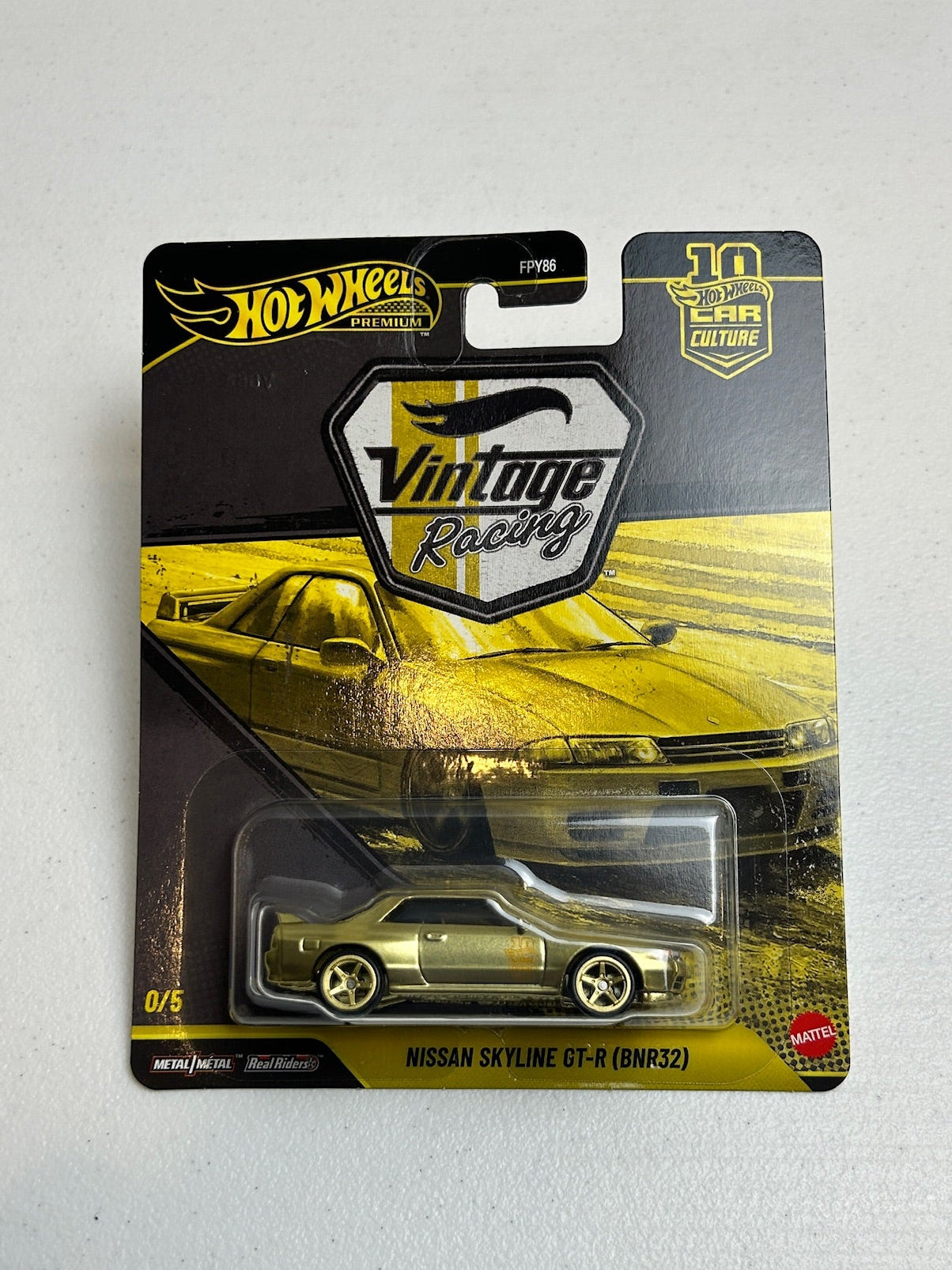 Hot Wheels 1:64 Car Culture Vintage Racing Nissan Skyline GT-R (BNR32) Chase
