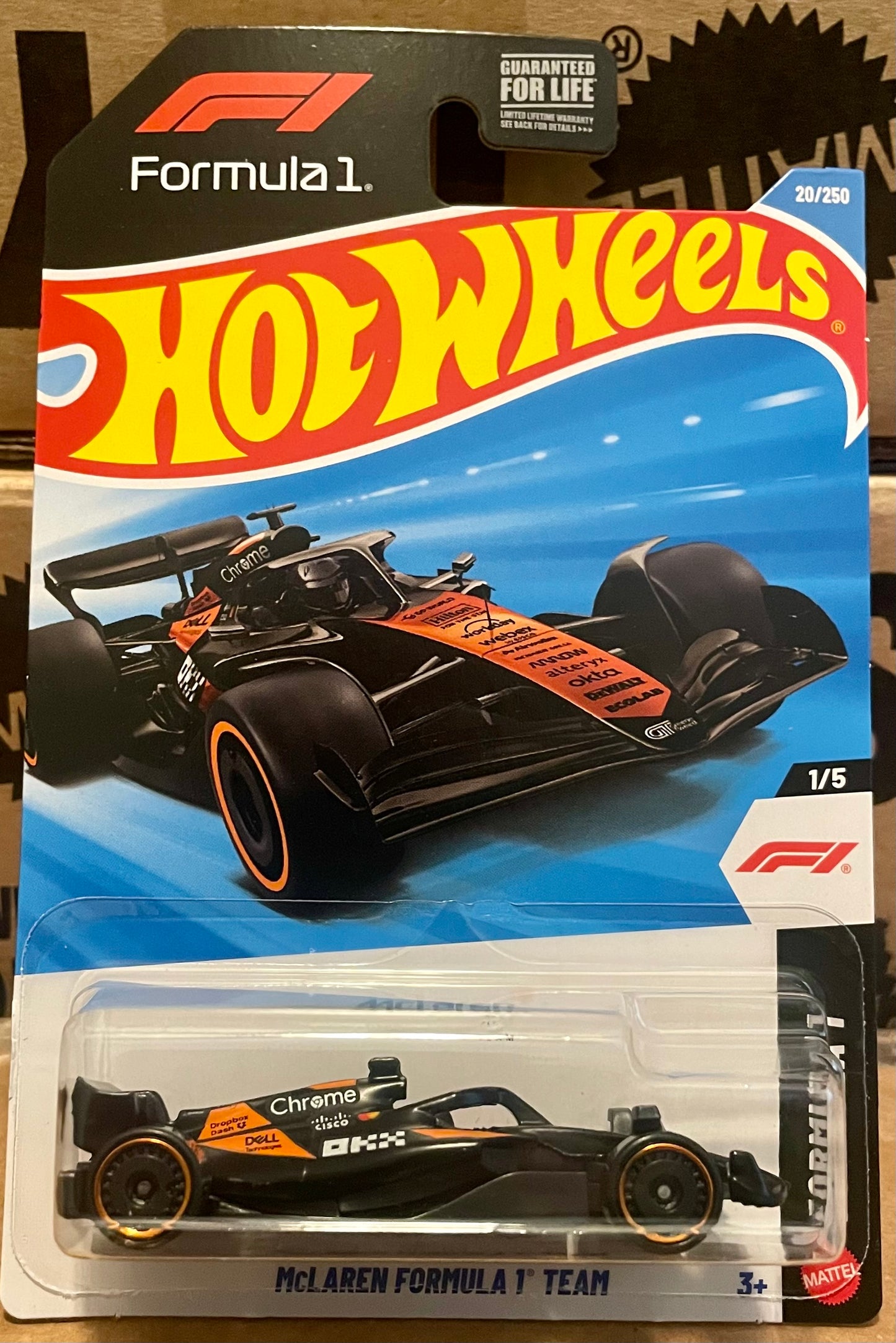 Hot Wheels Basic McLaren Formula 1 Team