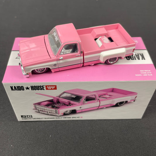 KaidoHouse 1:64 Chevy Silverado Dually Vintage Spec 2 Pink