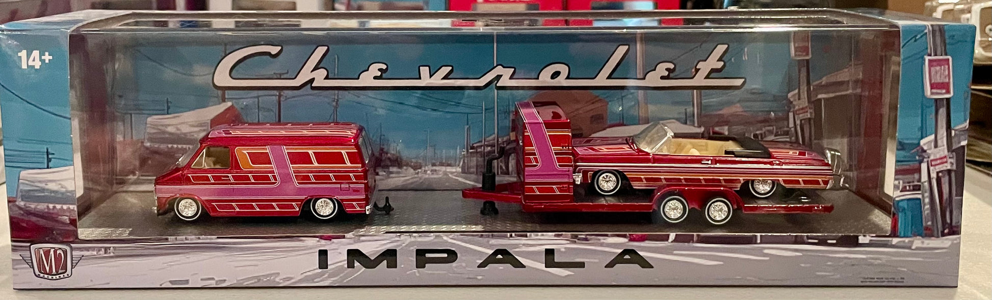 M2 1:64 Chevy Impala Hauler