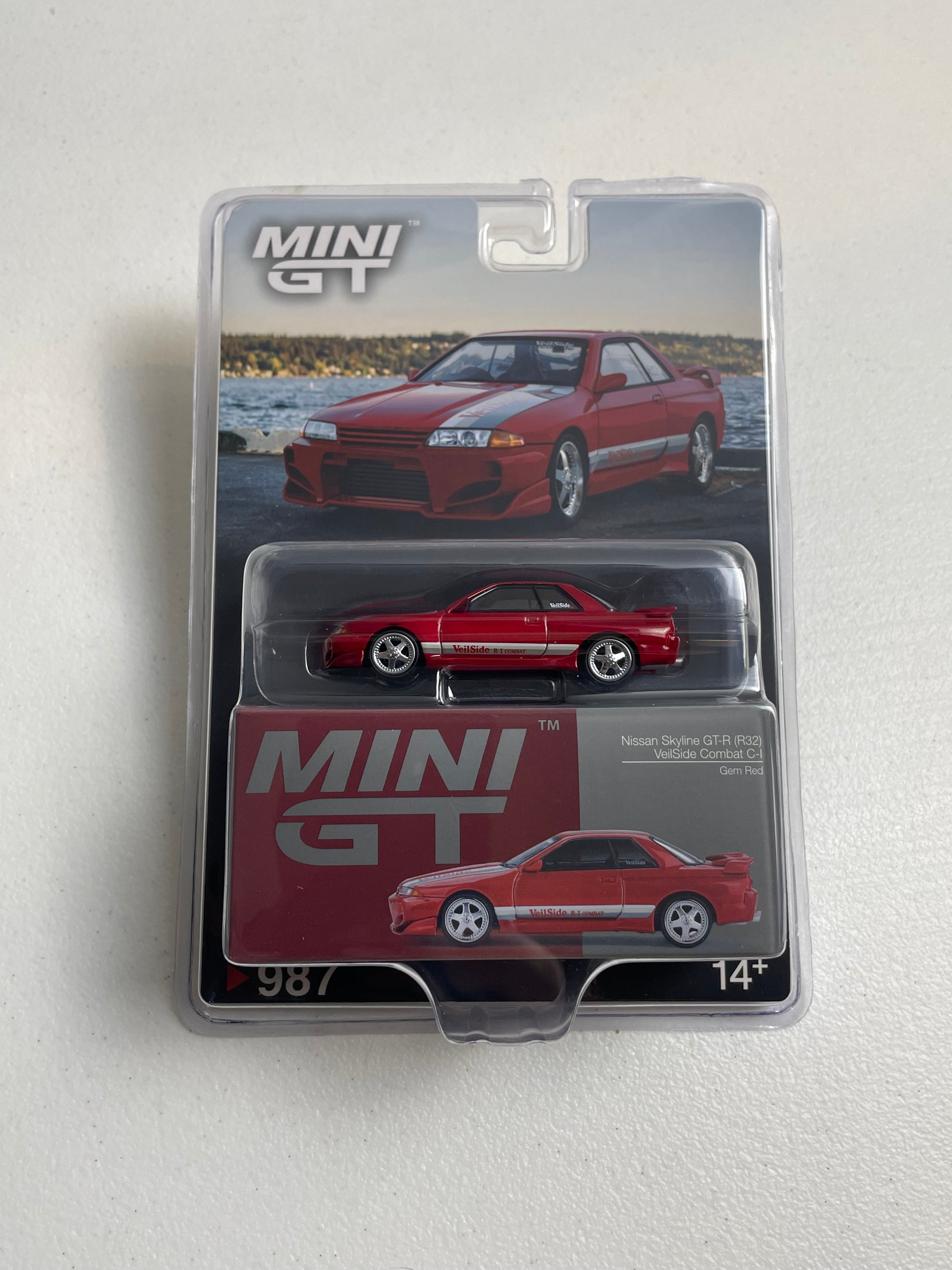 Mini GT #987 1:64 Nissan Skyline GT-R R32 Veilside Red