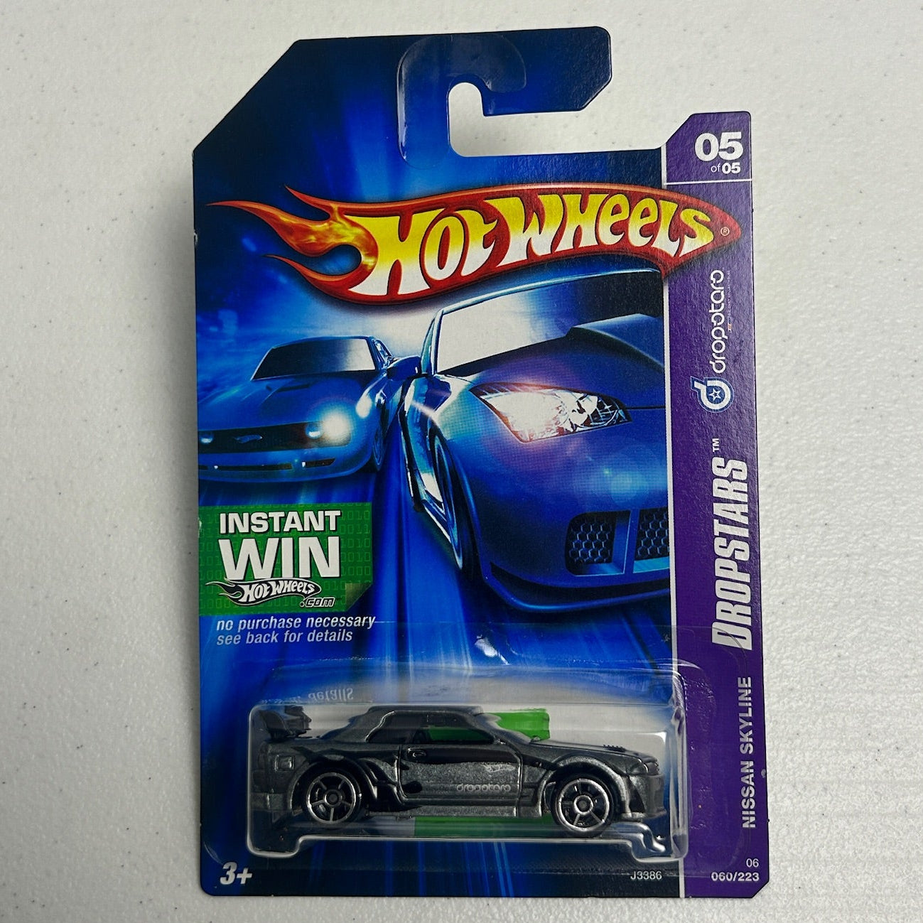 Hot Wheels 1:64 Nissan Skyline Dropstars Silver