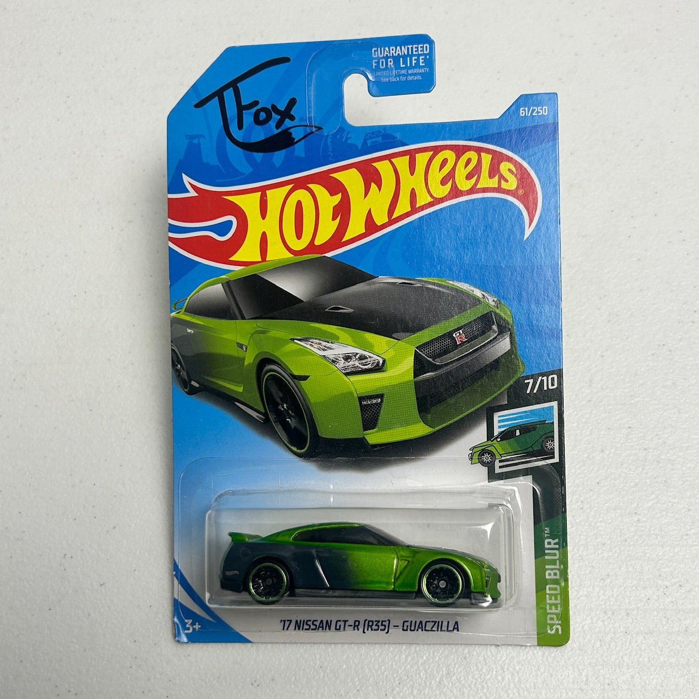 Hot Wheels 1:64 '17 Nissan GT-R (R35) Guaczilla