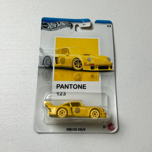 Hot Wheels 1:64 Pantone 123 Porsche 934/5
