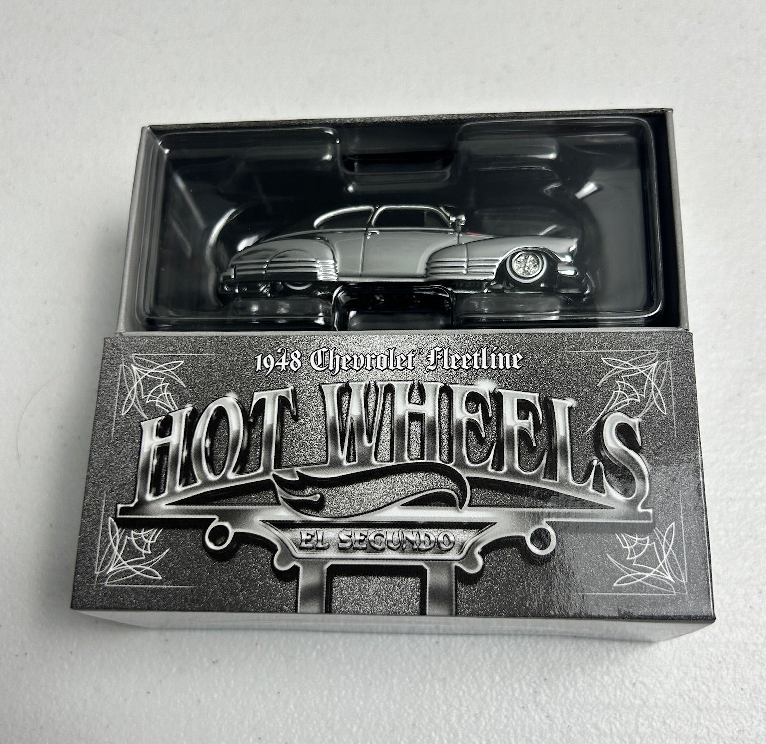 Hot Wheels RLC 1948 Chevrolet Fleetline - Chase