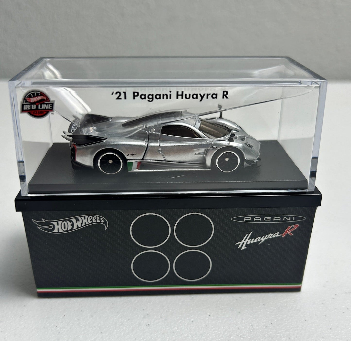 Hot Wheels 1:64 RLC 2021 Pagani Huayra R