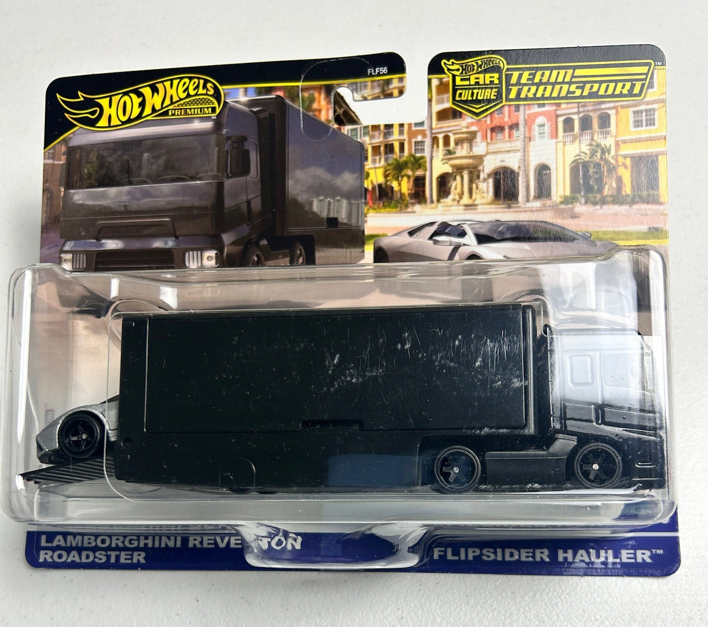 Hot Wheels 1:64 Team Transport #76 Lamborghini Revention Roadster/Flipsider Hauler